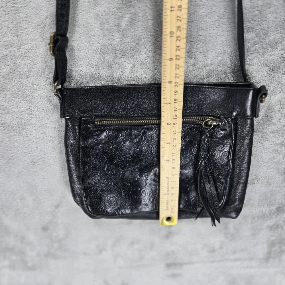 The Sak Sanibel Mini Crossbody Bag Leather Boho‎ Embossed Black Pockets